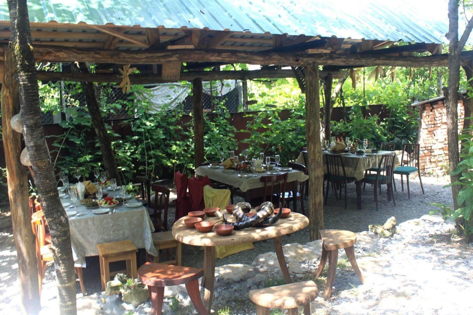 Guest House Gallery Oni Bagian luar foto