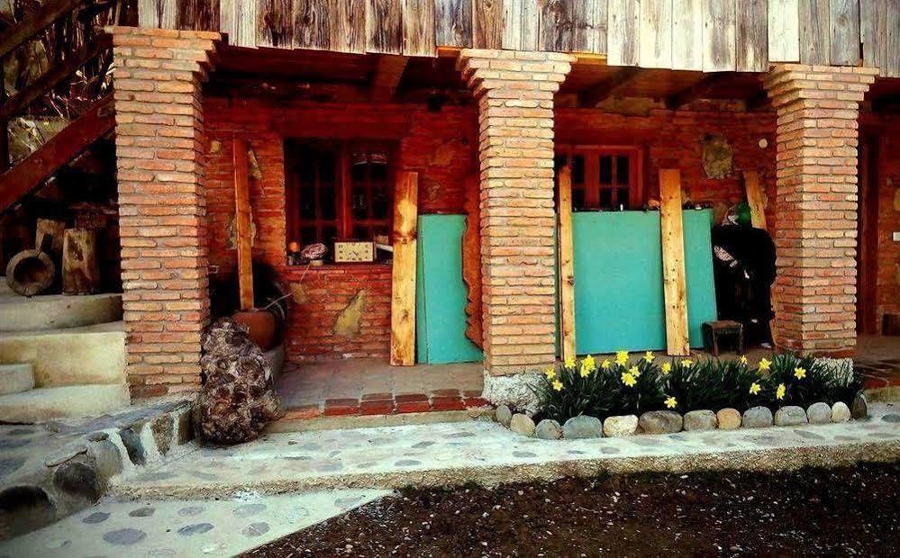 Guest House Gallery Oni Bagian luar foto